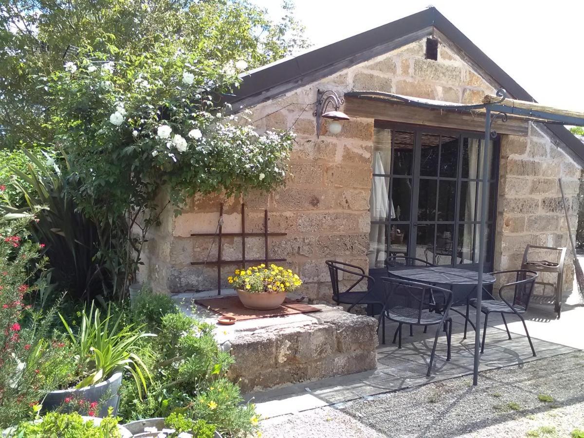 Casetta Vacanza In Campagna Aradeo Exterior photo